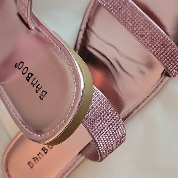 Sandals - Picture 2 of 4